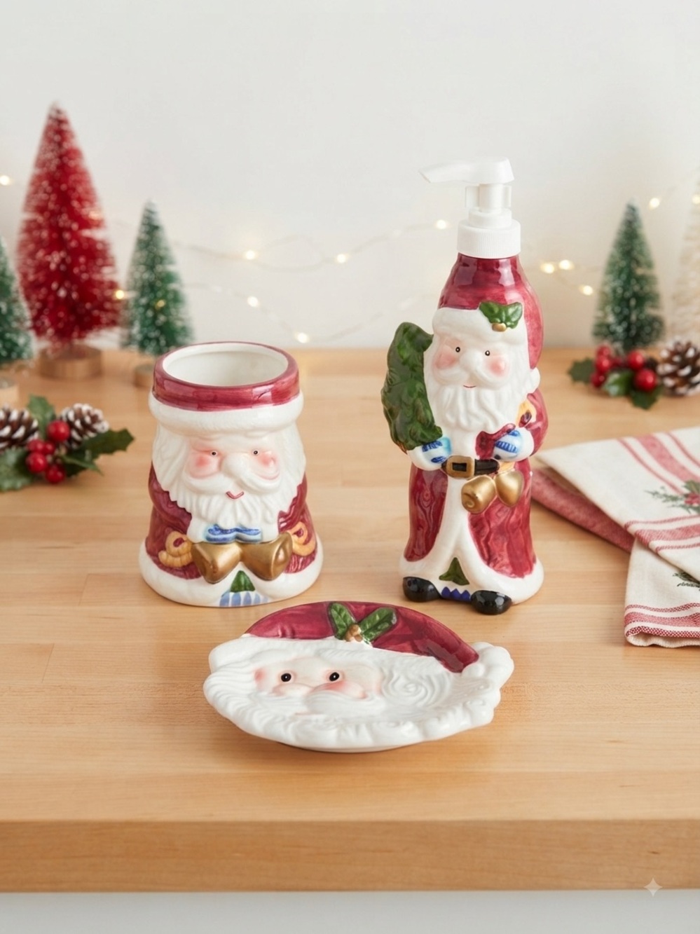 Holiday Santa Ceramic Sink Accessory Set - Red and White NEW